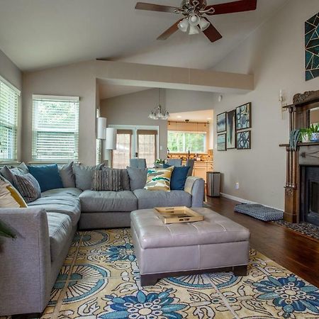 Comfortable, Family And Business Friendly 2Bd/2Ba House In North Austin Exterior photo
